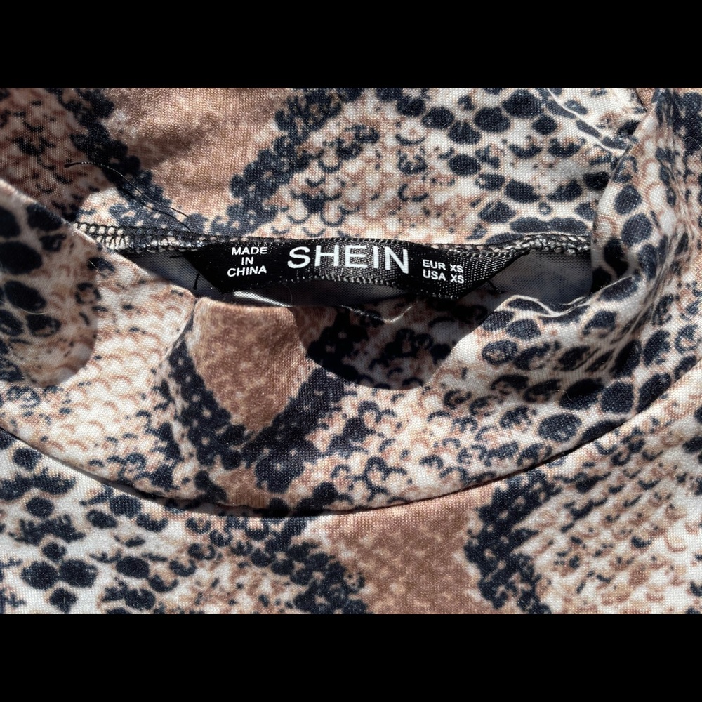 Shein snakeskin patterned top - Picture 3 of 3